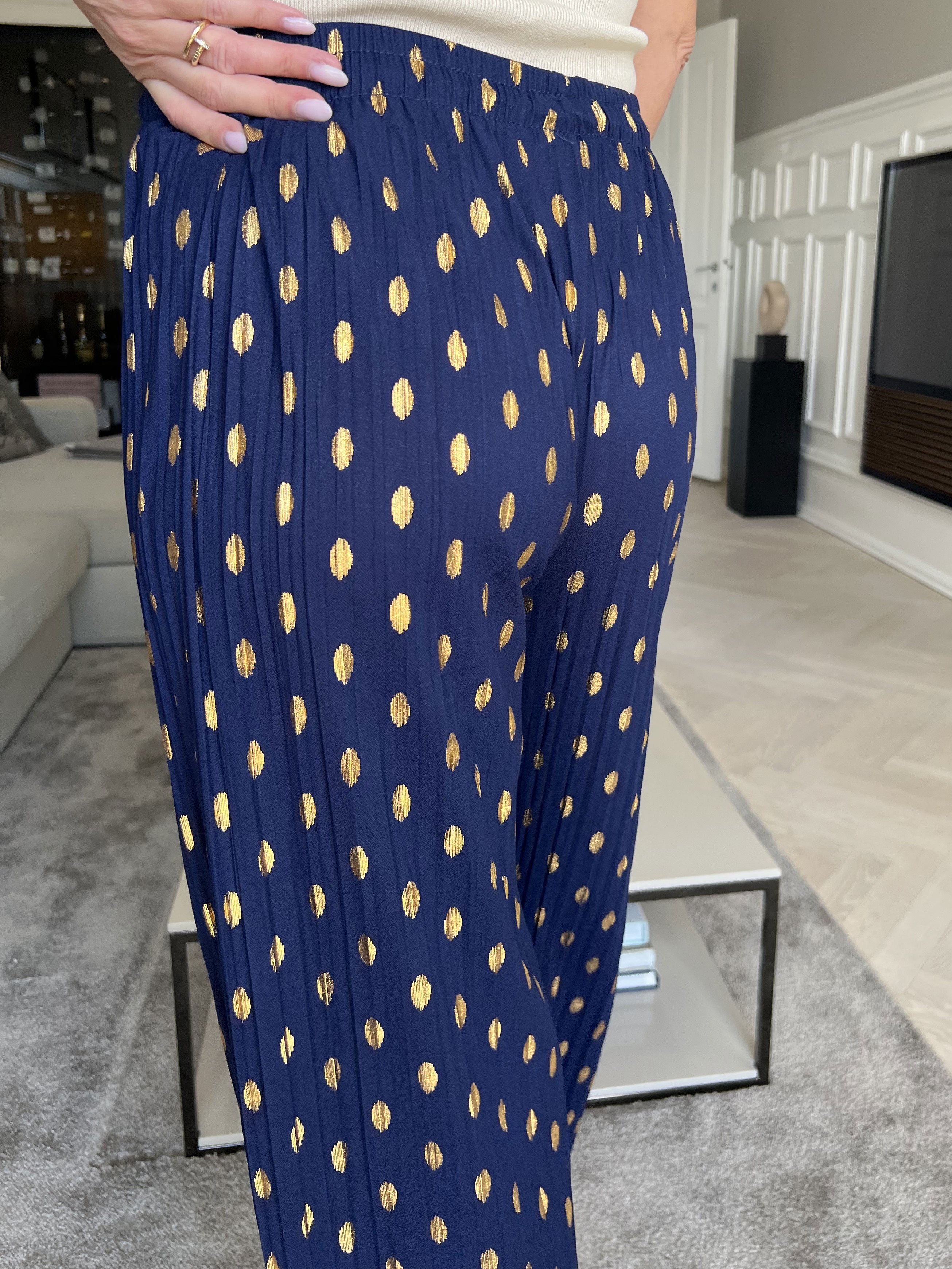 Aleta - Plisserede løse bukser med prikker